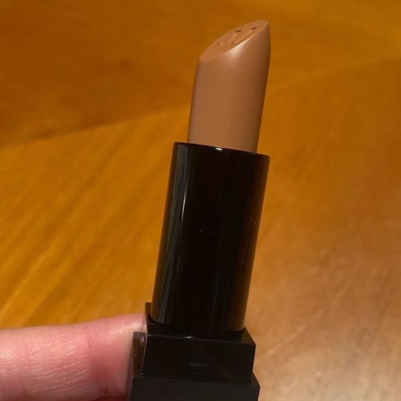 Morphe Matte Lipstick Honey 👄 - Picture 7 of 14